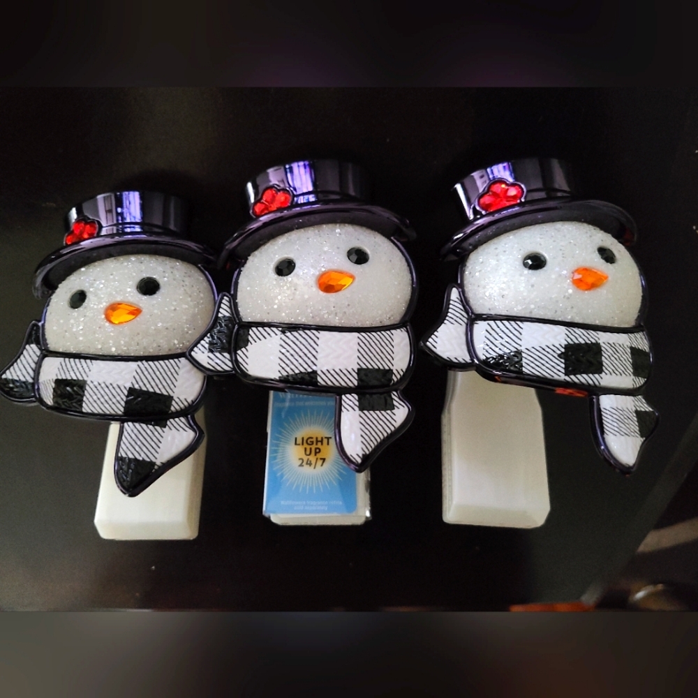 Snowman Wallflower Plugs- Bath & Body Works